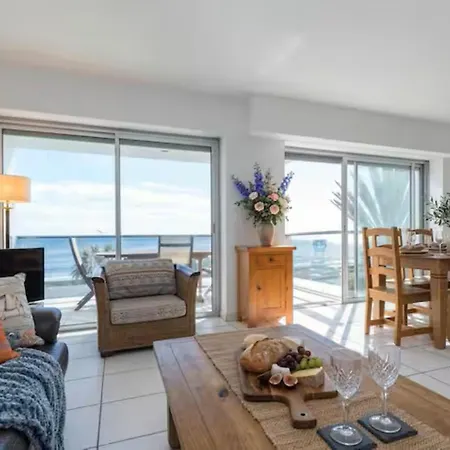 شقة Premium Two-bedroom Front Palm Beach, كان