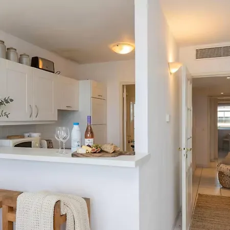 דירה Premium Two-bedroom Front Palm Beach, *