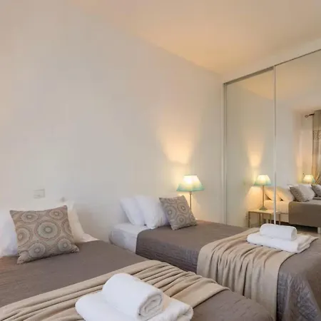 Premium Two-bedroom Front Palm Beach, شقة كان
